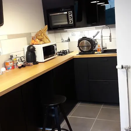 Apartment Superbe Avec Terrasse Courbevoie